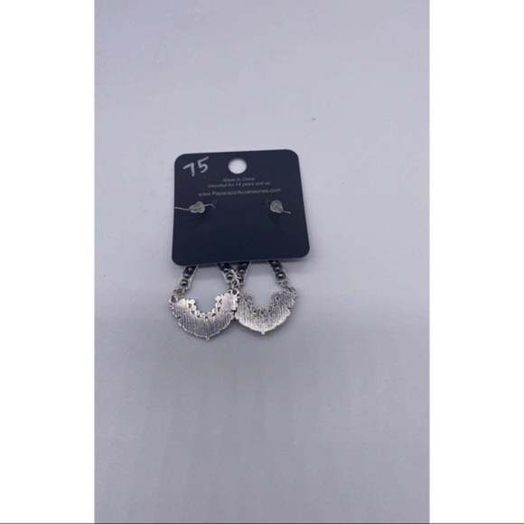 Royal Engagement-Green Earrings
Item 75 - Picture 2 of 6